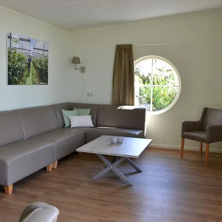 Resort Bungalow 8 Personen 's-Gravenzande