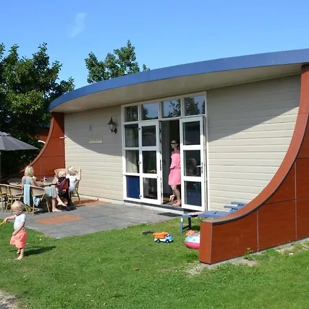 Bungalow 8 Personen Resort 's-Gravenzande